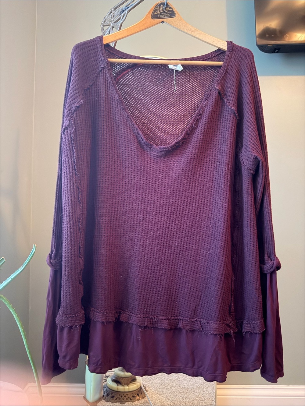 0033-Free People We The Free Burgundy Waffle Knit Mixed Media Top Size Medium